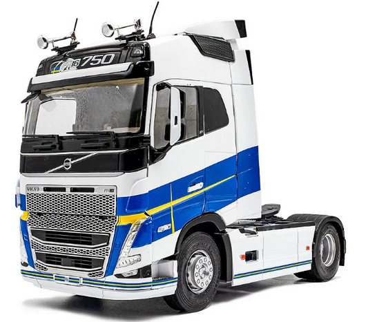 Italeri - Volvo FH16 Medium Roof 1:24