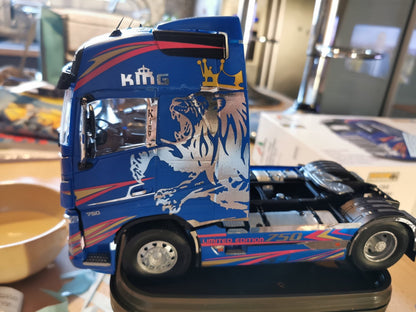 Italeri - 1:24 Volvo FH4 Globetrotter Medium Roof
