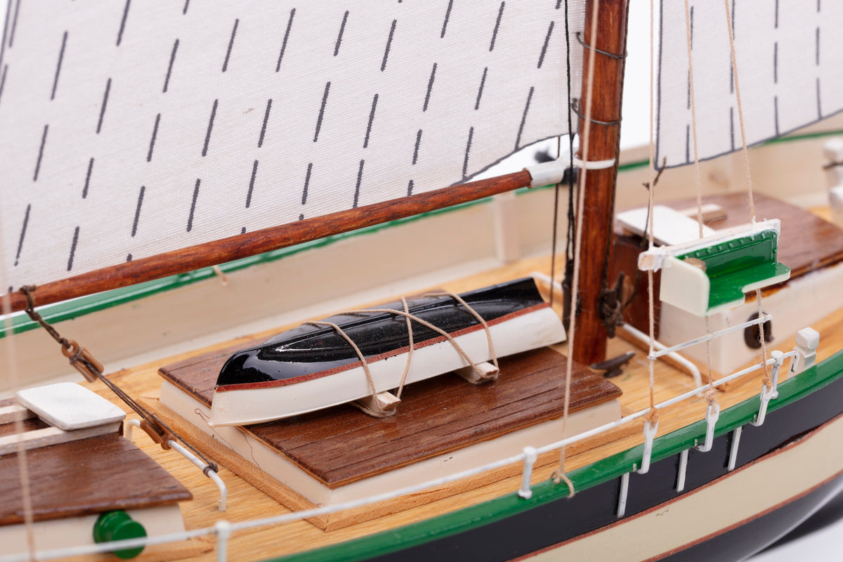 Billing Boats - 1:60 Dana - Plastic hull