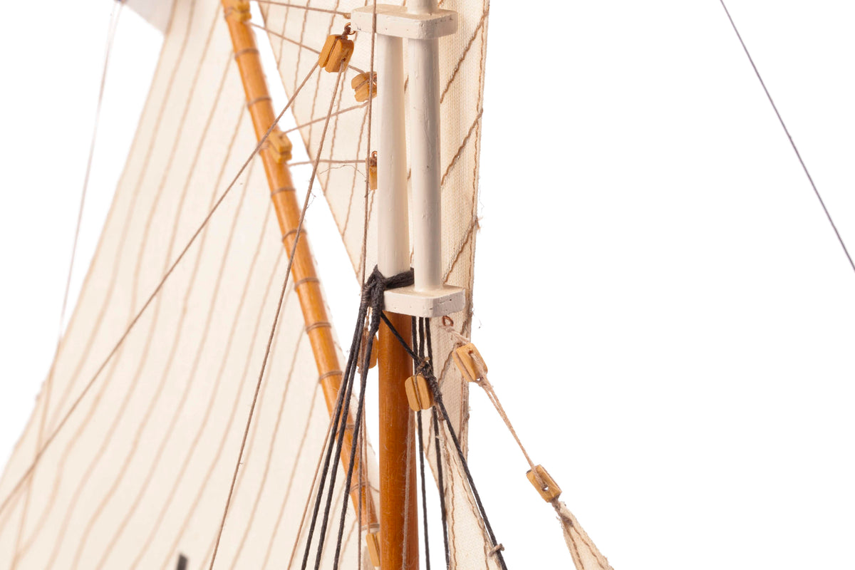 Billing Boats - 1:50 HENRIETTE MARIE - Wooden hull