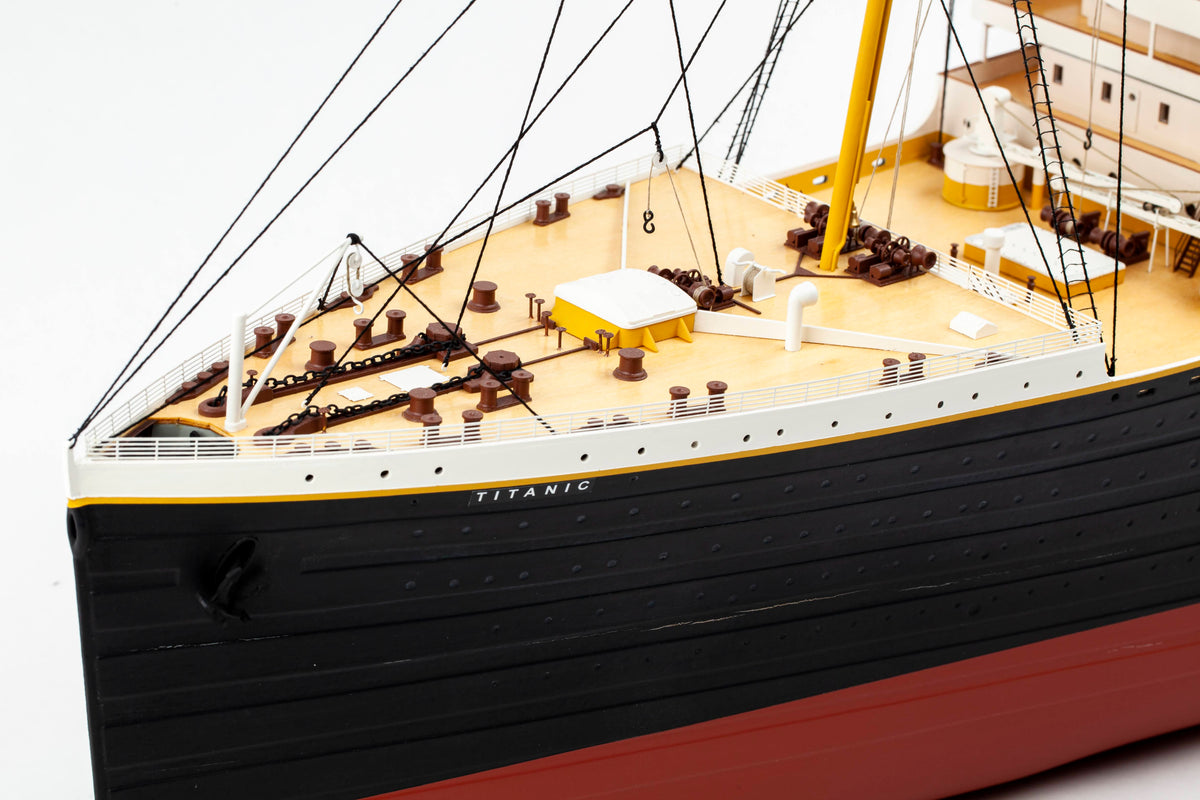 Billing Boats - RMS Titanic 1:144 Scale - Wooden Hull Kit