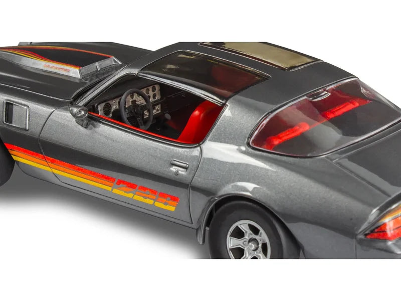 Revell - 1:25 Camaro Z28 '81