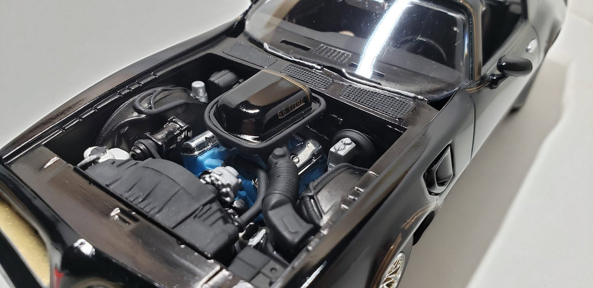 Revell ’77 Pontiac Firebird “Smokey and the Bandit” — 1:25 Scale Model Kit