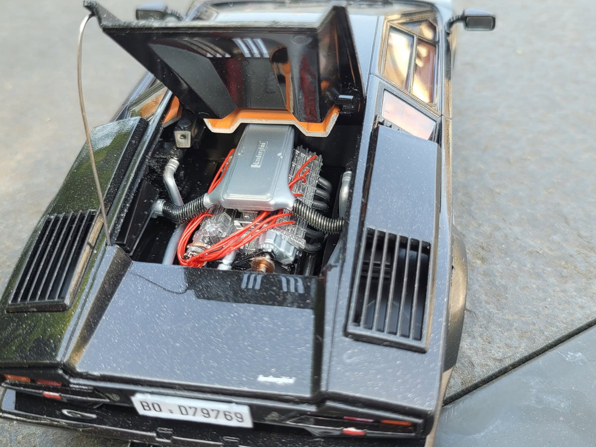 Italeri - Lamborghini Countach 25th Anniversary 1:24