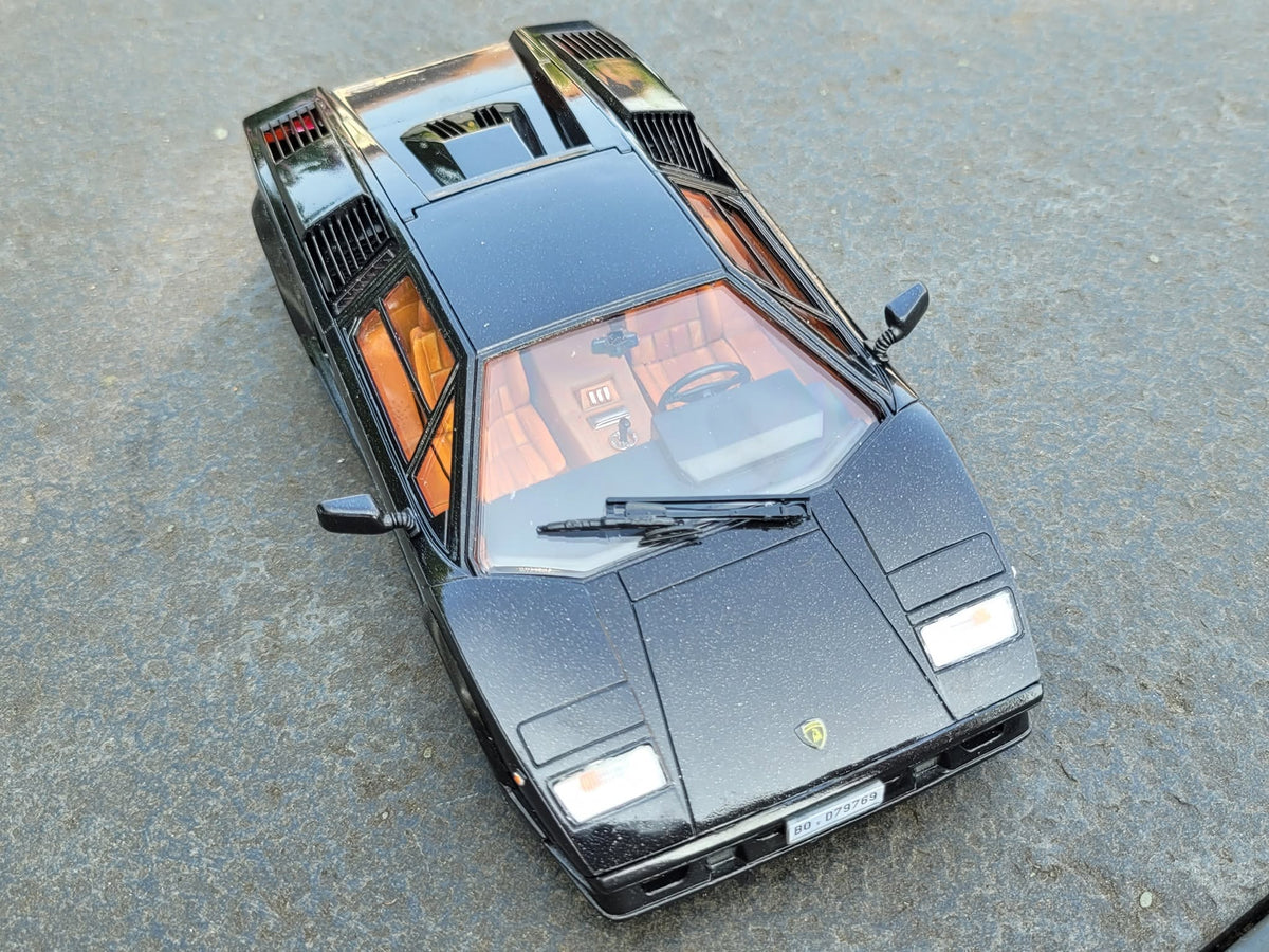Italeri - Lamborghini Countach 25th Anniversary 1:24