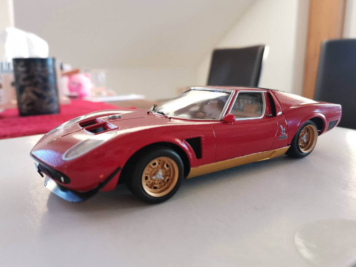 Italeri - Lamborghini Miura Jota SVJ 1:24