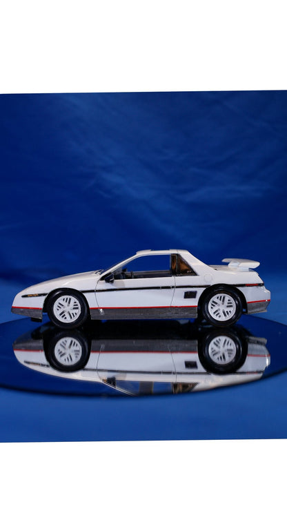 Revell 1985 Pontiac Fiero GT — 1:24 Scale Model Kit