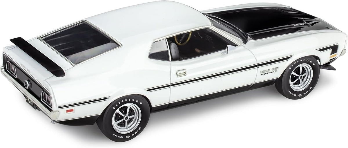 Revell - 1971 Ford Mustang Boss 351 scale 1:24