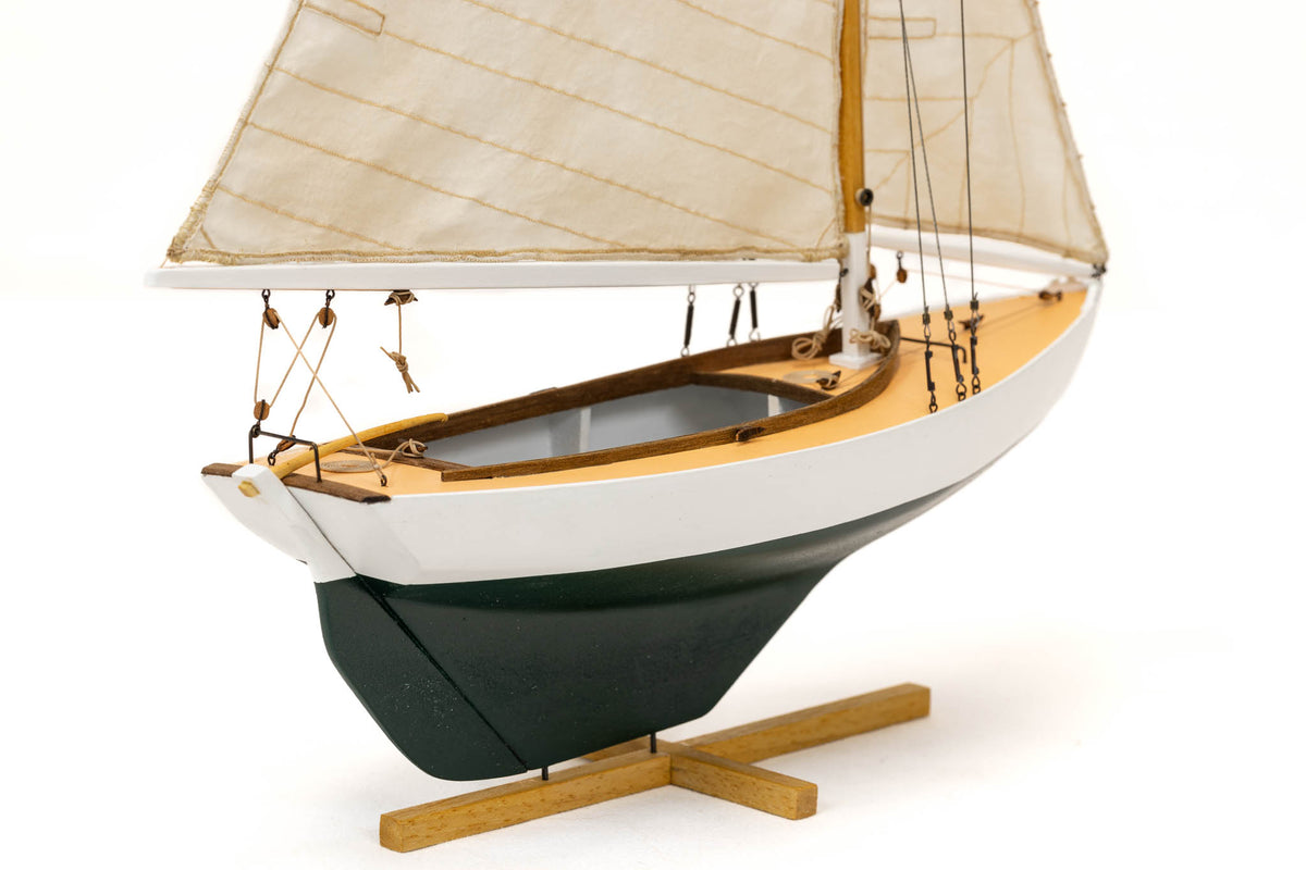 Midwest - 983 Sakonnet Daysailer 1:24 Scale