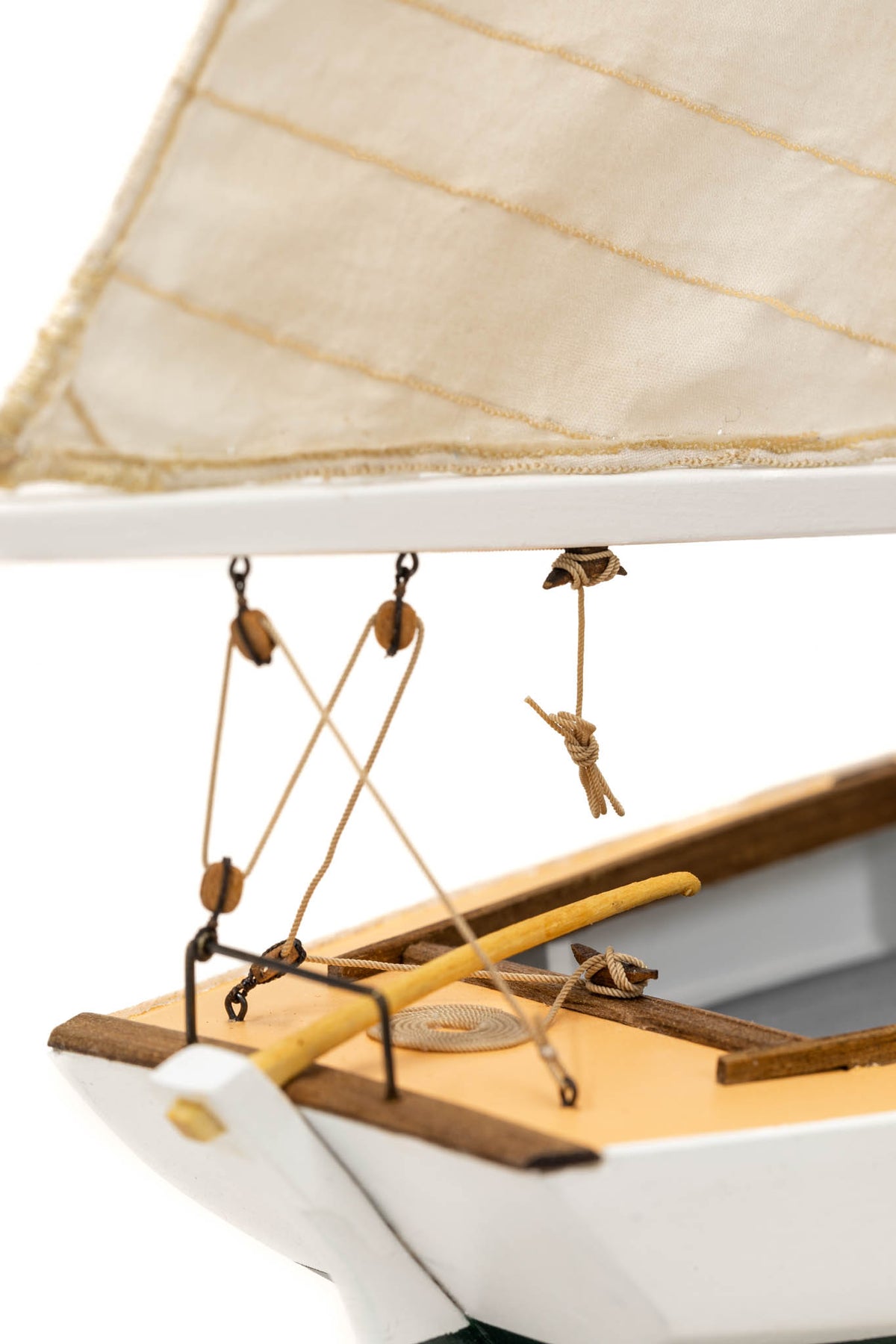 Midwest - 983 Sakonnet Daysailer 1:24 Scale
