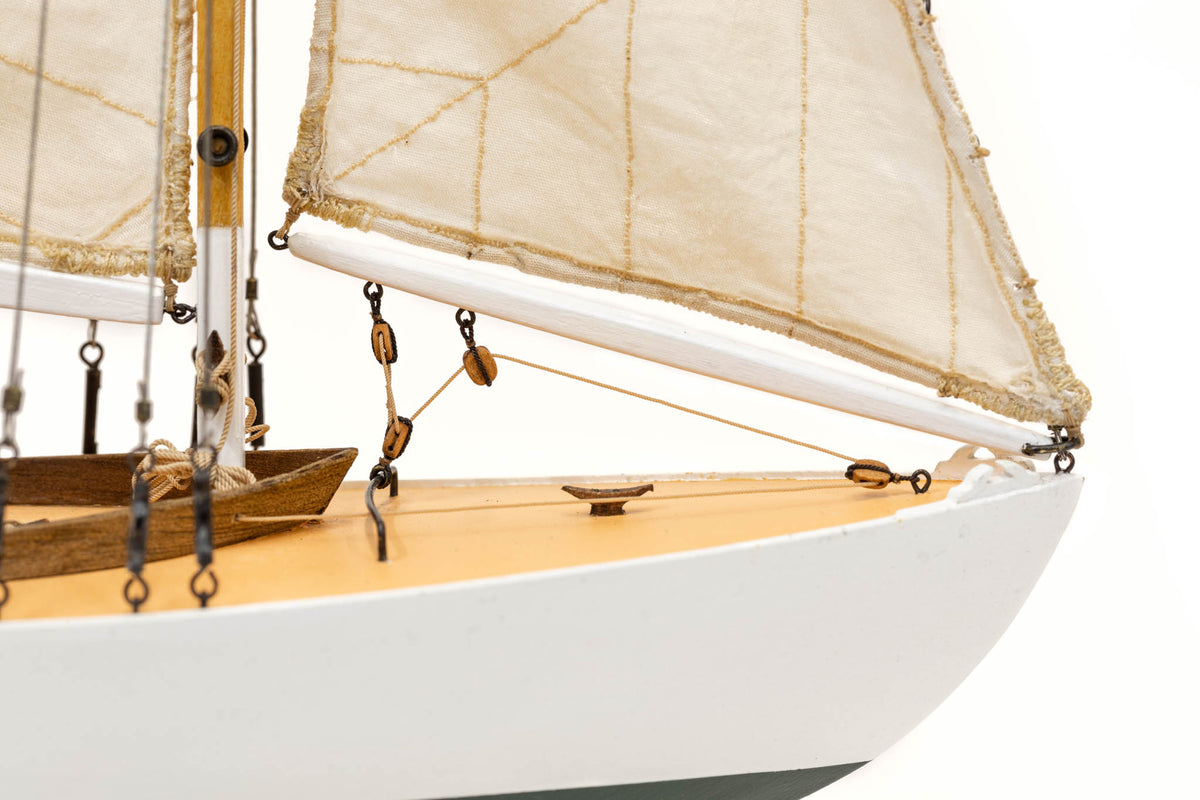 Midwest - 983 Sakonnet Daysailer 1:24 Scale
