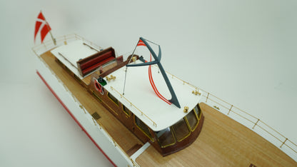 Billing Boats - 1:20 Admiral 1950s Motor Yacht
