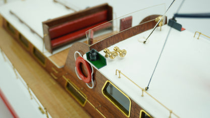 Billing Boats - 1:20 Admiral 1950s Motor Yacht