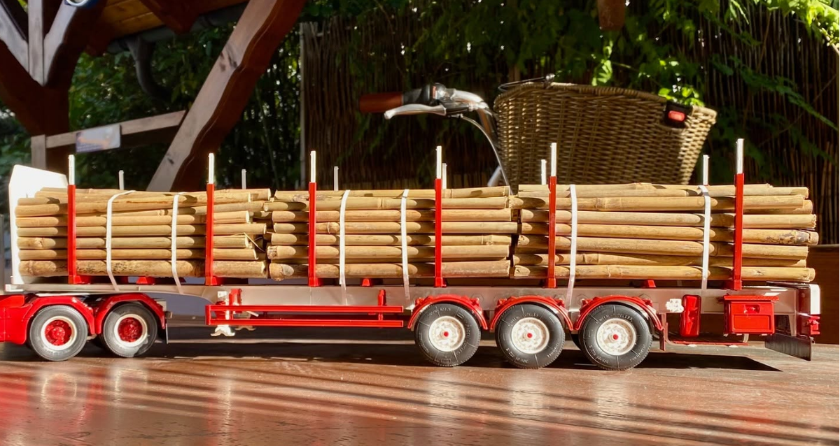 Italeri - 1:24 Timber Trailer