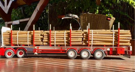 Italeri - 1:24 Timber Trailer