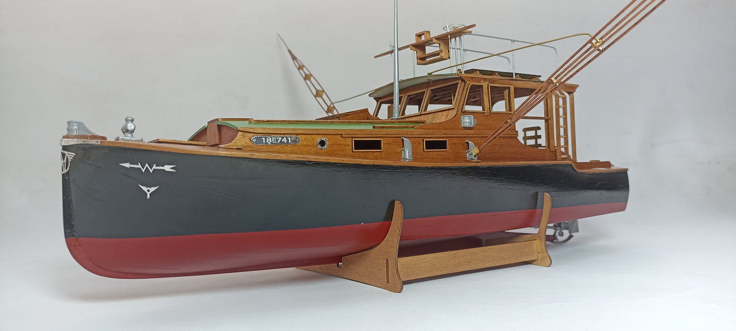 Model Shipways Ernest Hemingway's Pilar - 1:30 Scale Wooden Sportfishing Boat Model Kit