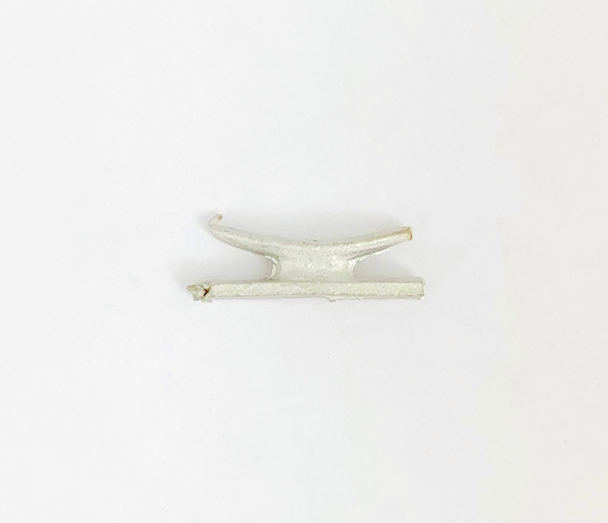 Model Expo - 7/16" (11mm) Pewter Cleat, Two Horned with Pin 20 pcs