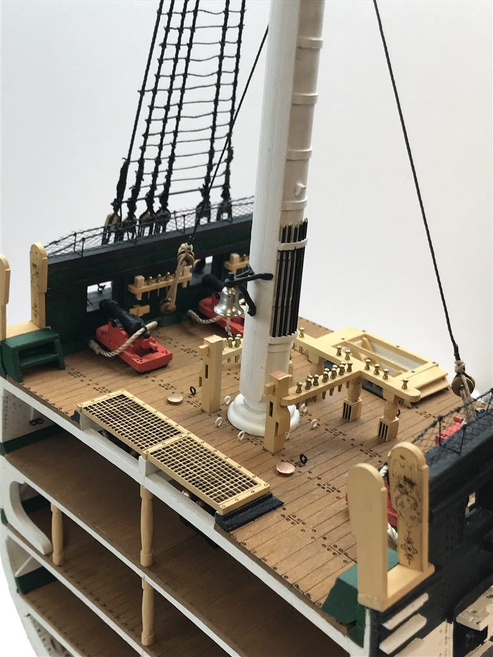 Model Shipways USS Constitution Cross-Section 1797  Scale Wooden Ship 1:76 Model Kit
