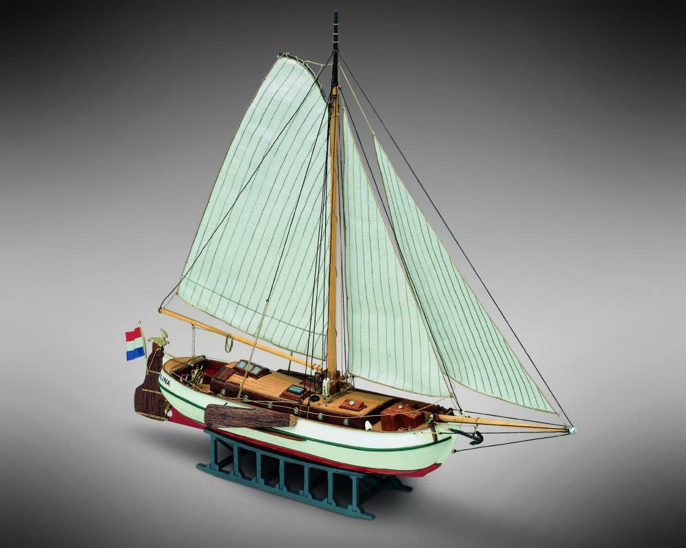 Dusek-Mamoli - Mamoli Mini Catalina 1:64 Scale