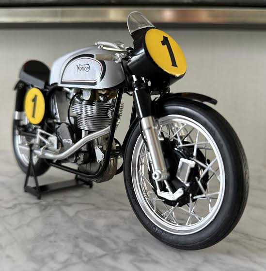Italeri - 1:9 Norton Manx 500cc 1951