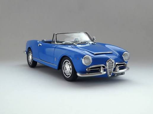 Italeri - 1:24 Alfa Romeo Giulia 1600 Spider