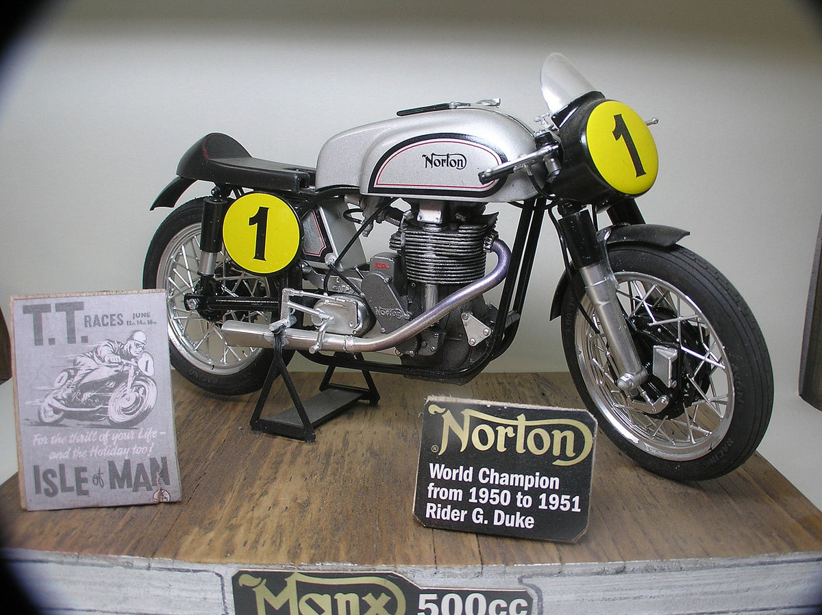 Italeri - 1:9 Norton Manx 500cc 1951