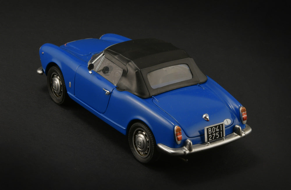 Italeri - 1:24 Alfa Romeo Giulia 1600 Spider