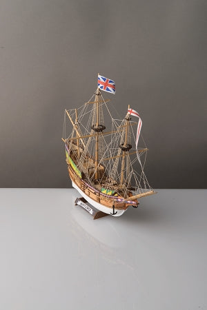 Corel - SM103 Mayflower - Solid Carved Wood Hull Kit - Scale 1:140 - Length 13-1/4"